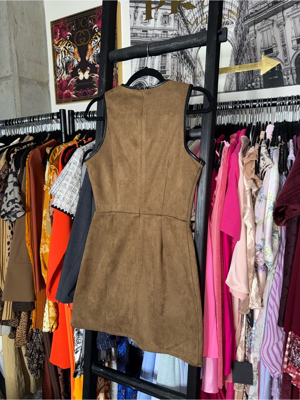 Flat White Faux Suede Bow Trim Sleeveless Mini Dress Brown Womens Small EUC - Picture 14 of 14